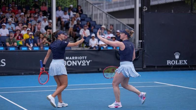 Luisa Stefani e Gabriela Dabrowski (Foto: Slyce Apparel)