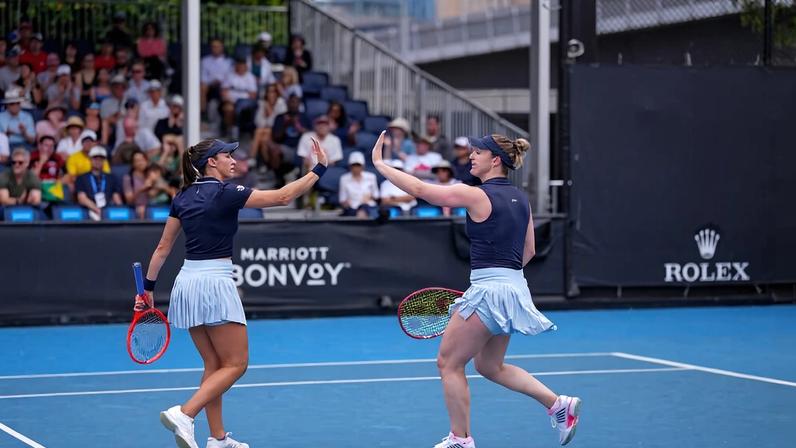 Luisa Stefani e Gabriela Dabrowski (Foto: Slyce Apparel)