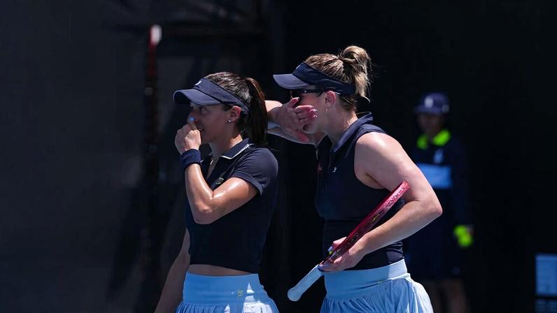 Luisa Stefani e Gabriela Dabrowski (Foto: Slyce Apparel)