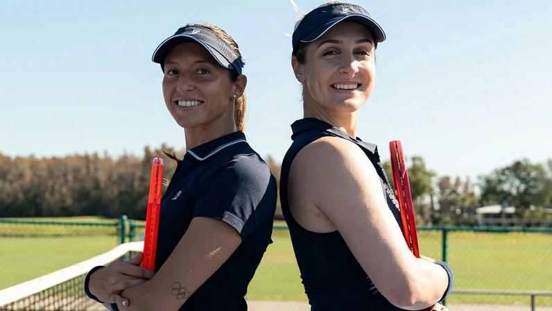 Luisa Stefani e Gabriela Dabrowski (Foto: Slyce Apparel)