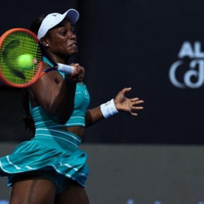 Stephens avança no quali de Melbourne e vence pela primeira desde 2024