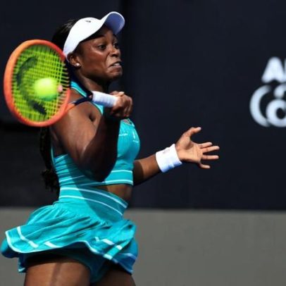 Stephens avança no quali de Melbourne e conquista primeira vitória desde 2024