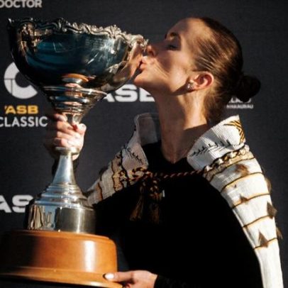 Svitolina vence em Auckland e celebra retorno vitorioso