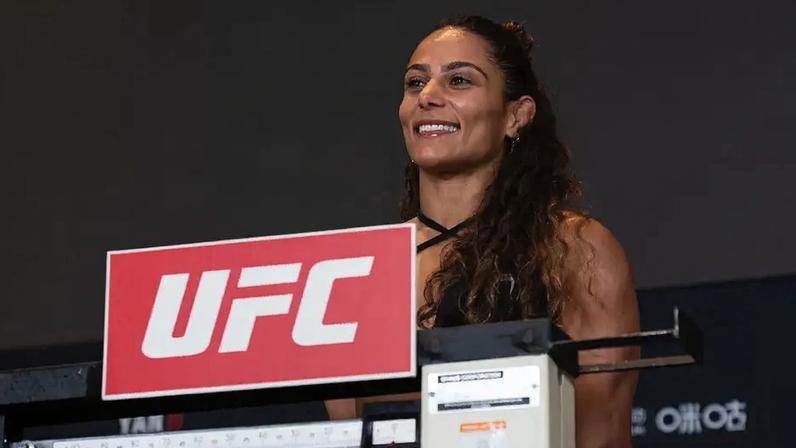 Tabatha Ricci lidera tropa brasileira no UFC Vegas do dia 4 de abril (Foto: Reprodução Instagram tabatha.ricci)