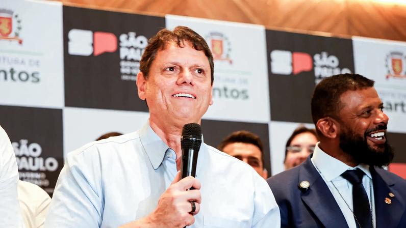 Após caminhada, Tarcísio chama Nikolas de "grande liderança" e diz que protesto mostrou a "insatisfação" da sociedade. (Foto: João Valerio/Governo de SP)