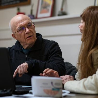 Tecnologia para quem tem mais de 50 anos: tendências que chegam agora