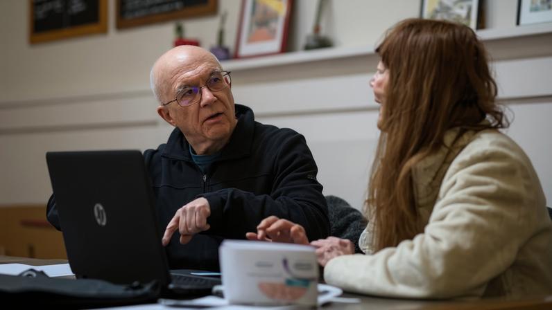 Tecnologia para quem tem mais de 50 anos: tendências que chegam agora