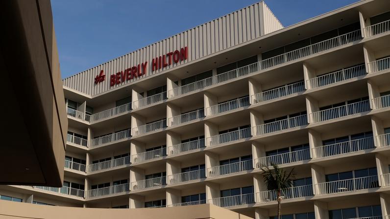 Fachada do hotel The Beverly Hilton, sede do Globo de Ouro, em Beverly Hills (EUA)