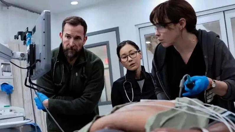 The Pitt | Elenco participa de vídeo de anúncio de renovação para 3ª temporada