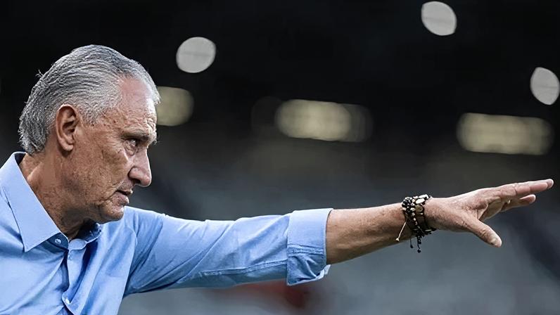 Tite em ação em Cruzeiro x Pouso Alegre, no Mineirão