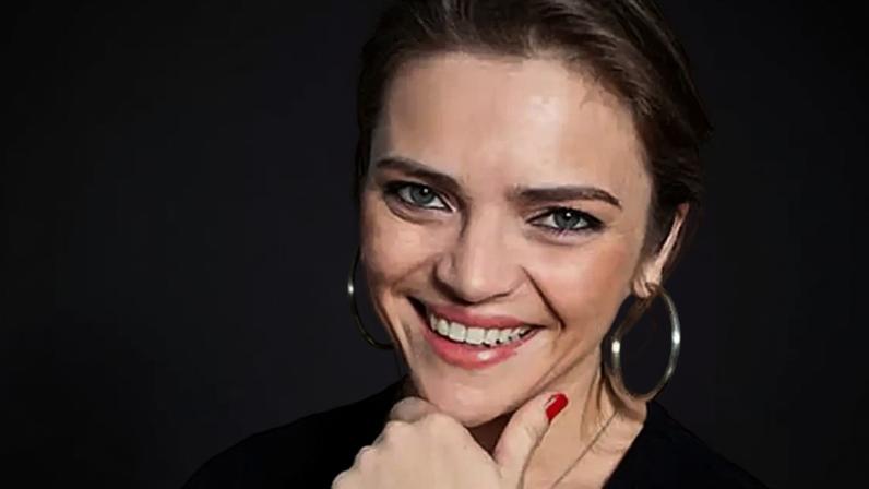 Atriz Titina Medeiros morre aos 48 anos