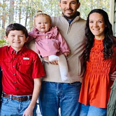 Suspensão de vistos de Trump deixa famílias adotivas em limbo