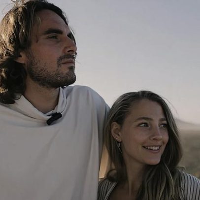 Tsitsipas aparece nas redes sociais com nova namorada