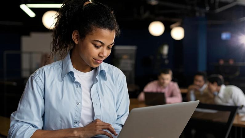Inteligência contextual, IA multimodal e transparência digital entram na agenda das empresas e reposicionam o CX como requisito competitivo em 2026.