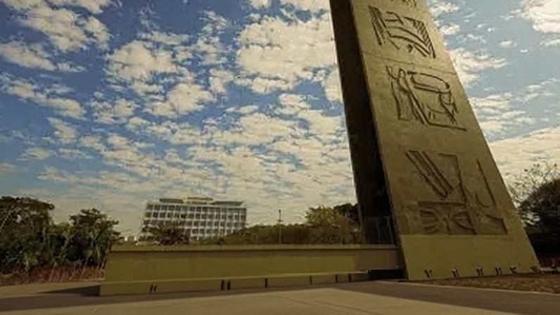 Praça do Relógio, na USP