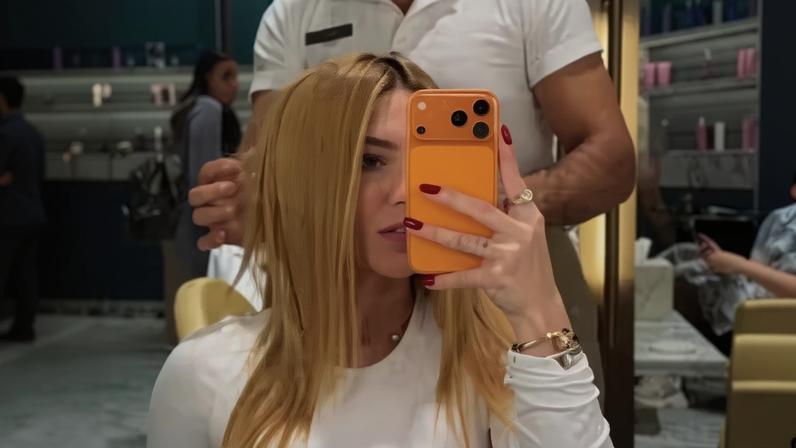 Virginia Fonseca no salão em Dubai — Foto: Reprodução/Instagram