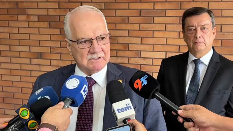 Ministro Luiz Edson Fachin durante coletiva em Bauru (SP) — Foto: TV TEM/reprodução