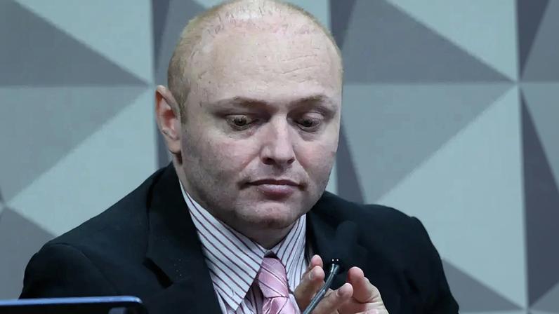 Hacker foi condenado a 8 anos e 3 meses de prisão por invasão aos sistemas do CNJ supostamente a mando da ex-deputada Carla Zambelli. (Foto: Bruno Spada/Câmara dos Deputados)