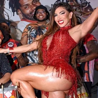 Andrea de Andrade, Rainha da Porto da Pedra, samba em ensaio