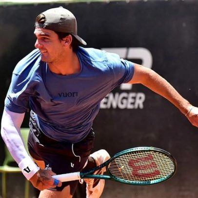Wild fica com o vice após derrota para paraguaio em 3h13