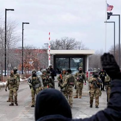 Democratas propõem leis para limitar o ICE após tiroteio em Minneapolis