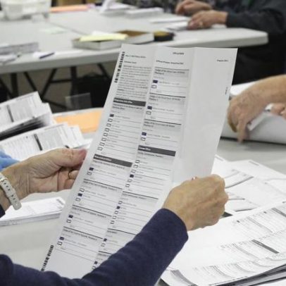 Juiz federal rejeita ação do DOJ sobre listas de eleitores de Oregon