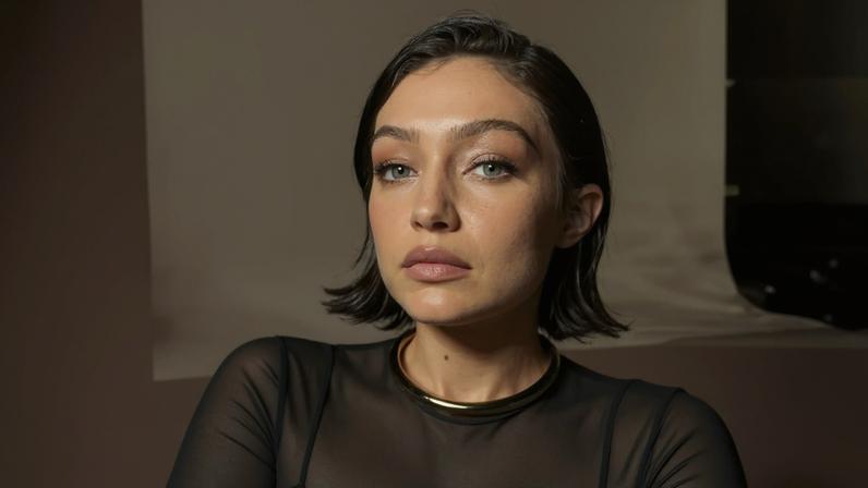 Gigi Hadid has debuted new, dark hair on Instagram.
