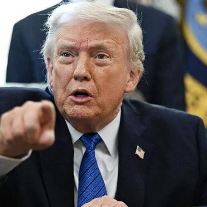 Trump publica vídeo com teoria eleitoral que retrata Obamas como macacos