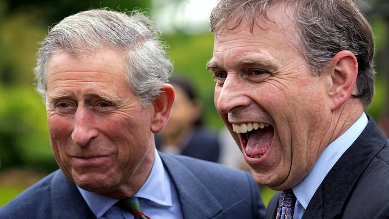 O hoje rei Charles e seu irmão, o então príncipe Andrew, em foto de 2006 – foto: David Bebber/Pool/AFP