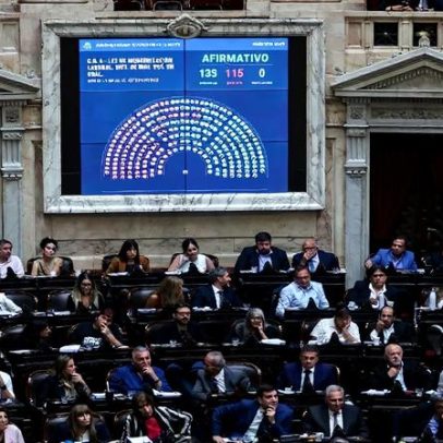 Reforma trabalhista de Milei avança na Câmara após greve na Argentina