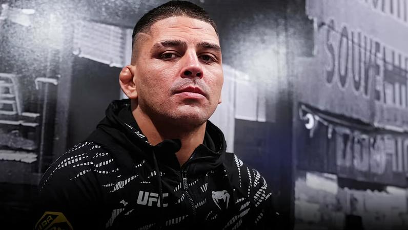Brunno Ferreira nos vestiários do UFC 313, antes da luta com Armen Petrosyan, em março de 2025. (Cooper Neill/Zuffa LLC)