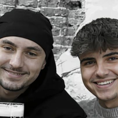 Homenagens a dois jovens que morreram em caminhada nas montanhas de Eryri