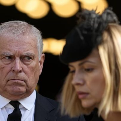 Polícia pode questionar Andrew sobre relação com Epstein