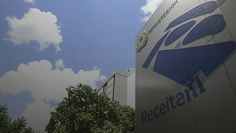 Taxa das blusinhas: Receita Federal arrecada recorde de R$ 5 bilhões em 2025, mesmo com queda de encomendas internacionais