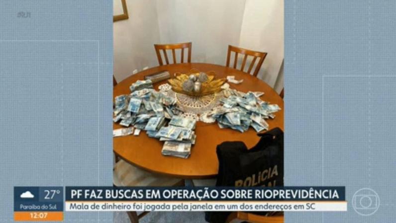 Dinheiro é jogado pela janela durante operação que investiga Rioprevidência e Banco Master