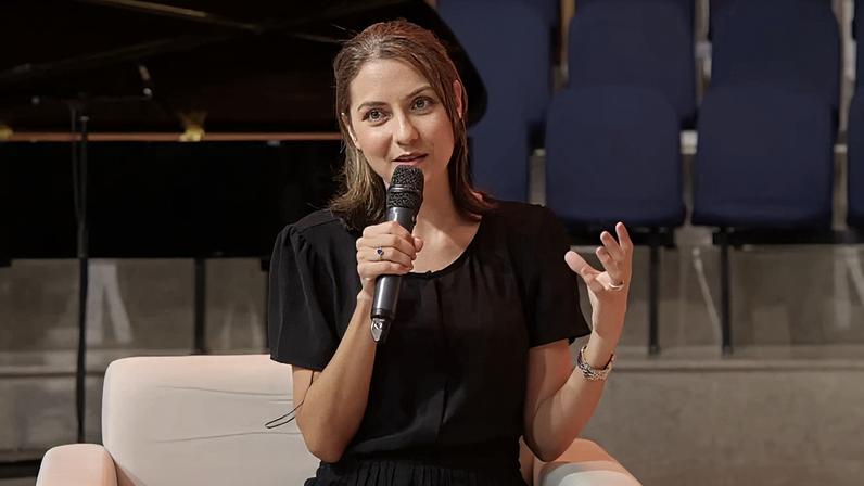 Simone Moura luta contra o câncer de ovário. (Foto: Reprodução/YouTube/Simone Moura).