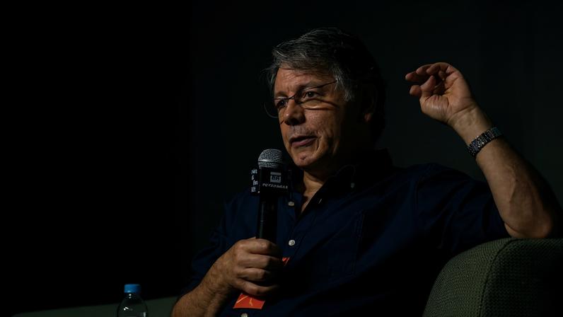 Marcelo Viana, diretor-geral do Instituto de Matemática Pura e Aplicada (Impa), em evento durante a Feira do Livro, no Pacaembu, em São Paulo