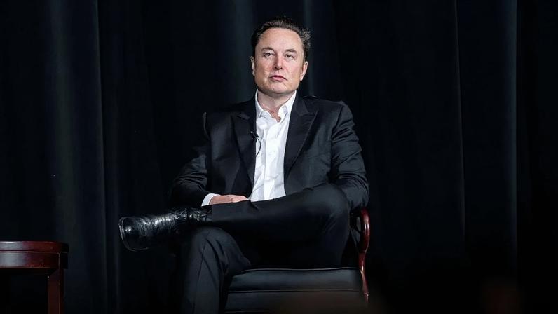 Elon Musk declara apoio aos ensinamentos de Jesus em rede social.