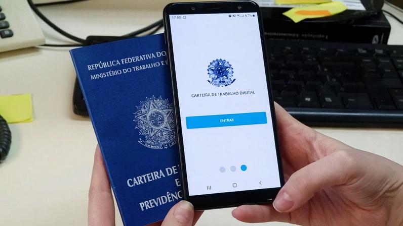 Dados do IBGE mostram queda no desemprego de longa duração no Brasil em 2025.
