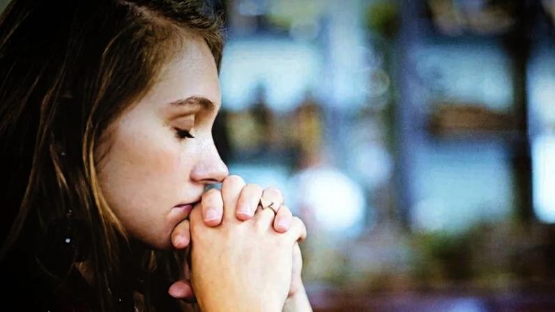 Versículos bíblicos e orações para cristãos que enfrentam a solteirice.