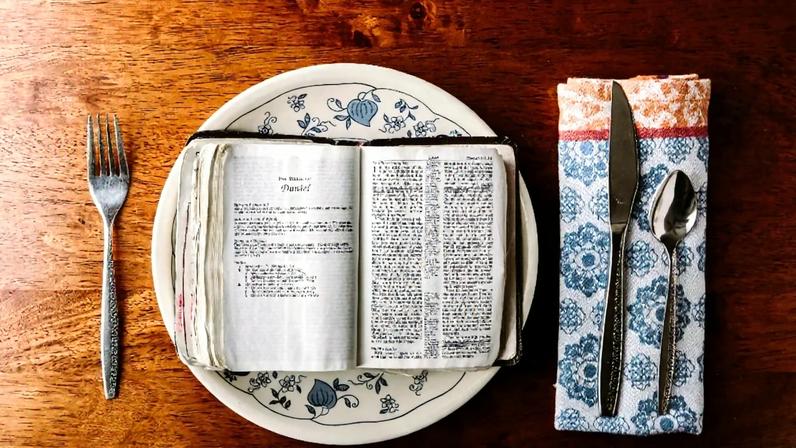 Prática do jejum como disciplina espiritual para fortalecer a intimidade com Deus.