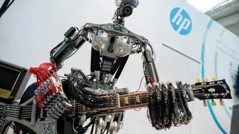 A IA revoluciona a música ao democratizar a produção, mas ainda falha na emoção: amplia oportunidades sem substituir a criatividade humana. (Foto: Jens Schlueter/EFE/EPA)