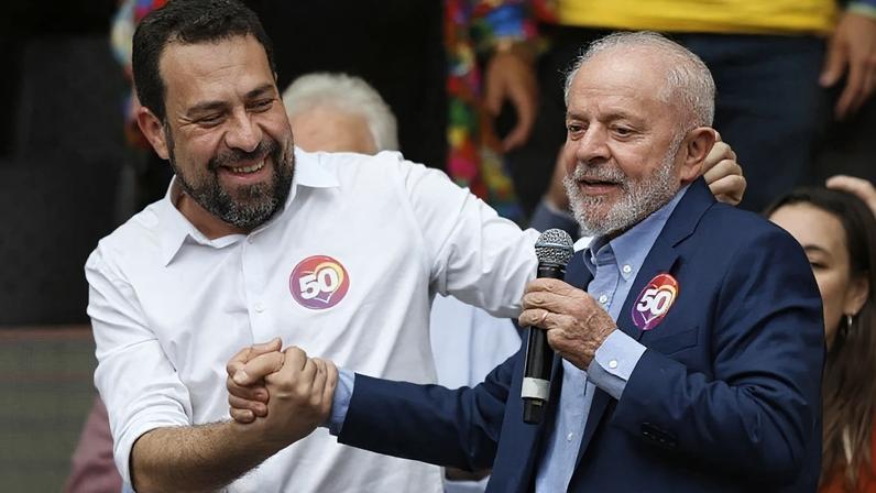 O presidente Lula (PT) e Guilherme Boulos (PSOL). Foto: Miguel Schincariol/AFP