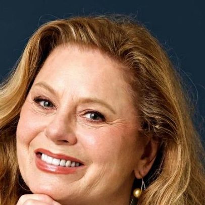 Vera Fischer tem idade revelada e retorna às novelas em Êta Mundo Melhor