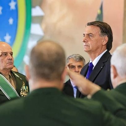 Sakamoto afirma que perda de patentes de generais pode prevenir golpes