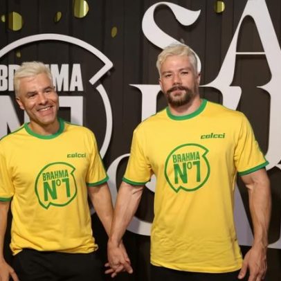 Rodrigo Sant'Anna e marido acertam looks coordenados na folia carioca