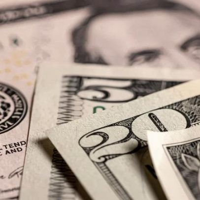 Dólar sobe levemente no Brasil ante cautela com tarifas dos EUA