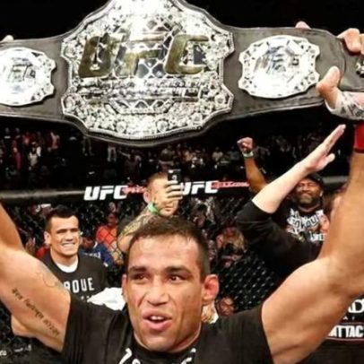 Werdum relembra conquista do cinturão no UFC: uma das lutas mais tranquilas