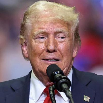 Trump afirma não ter visto parte racista do vídeo e não se desculpará