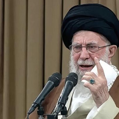 Familiares de Ali Khamenei foram mortos em ataque ao Irã, diz mídia estatal